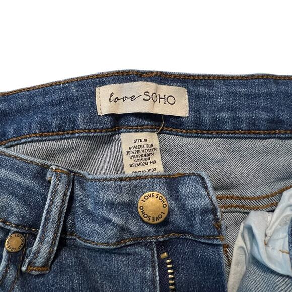 Love SOHO Women’s Bootcut Jeans Size 9 (28x29.5) Light Acid Wash Stretch - Picture 3 of 7